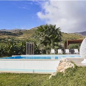 4  bedroom villa with pool, Scopello, sleeps 8